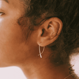 Dainty Crossed-Arch Threader - Boisdoree