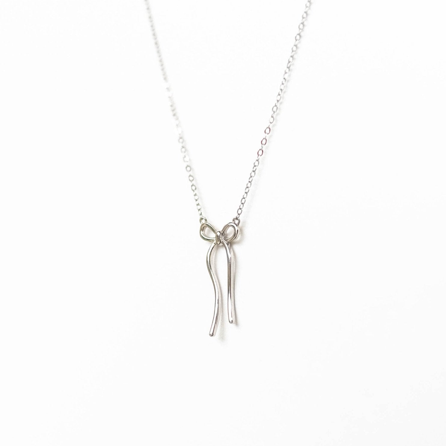Bow Necklace