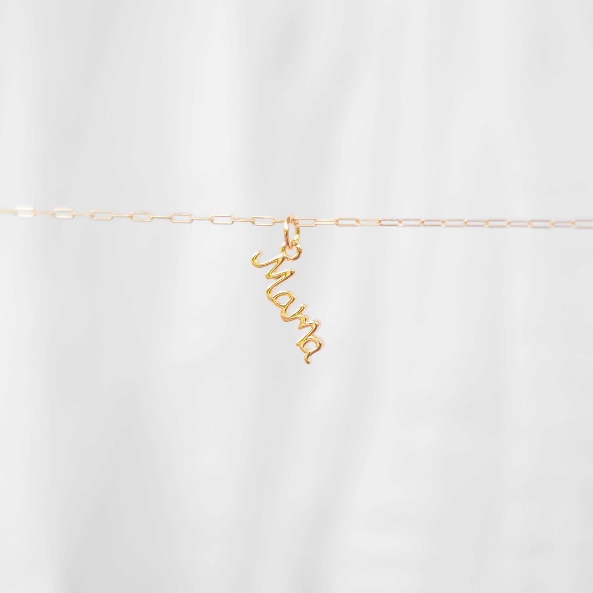 Mother’s Day Jewelry Gift Guide: Meaningful, Dainty & Long-Lasting